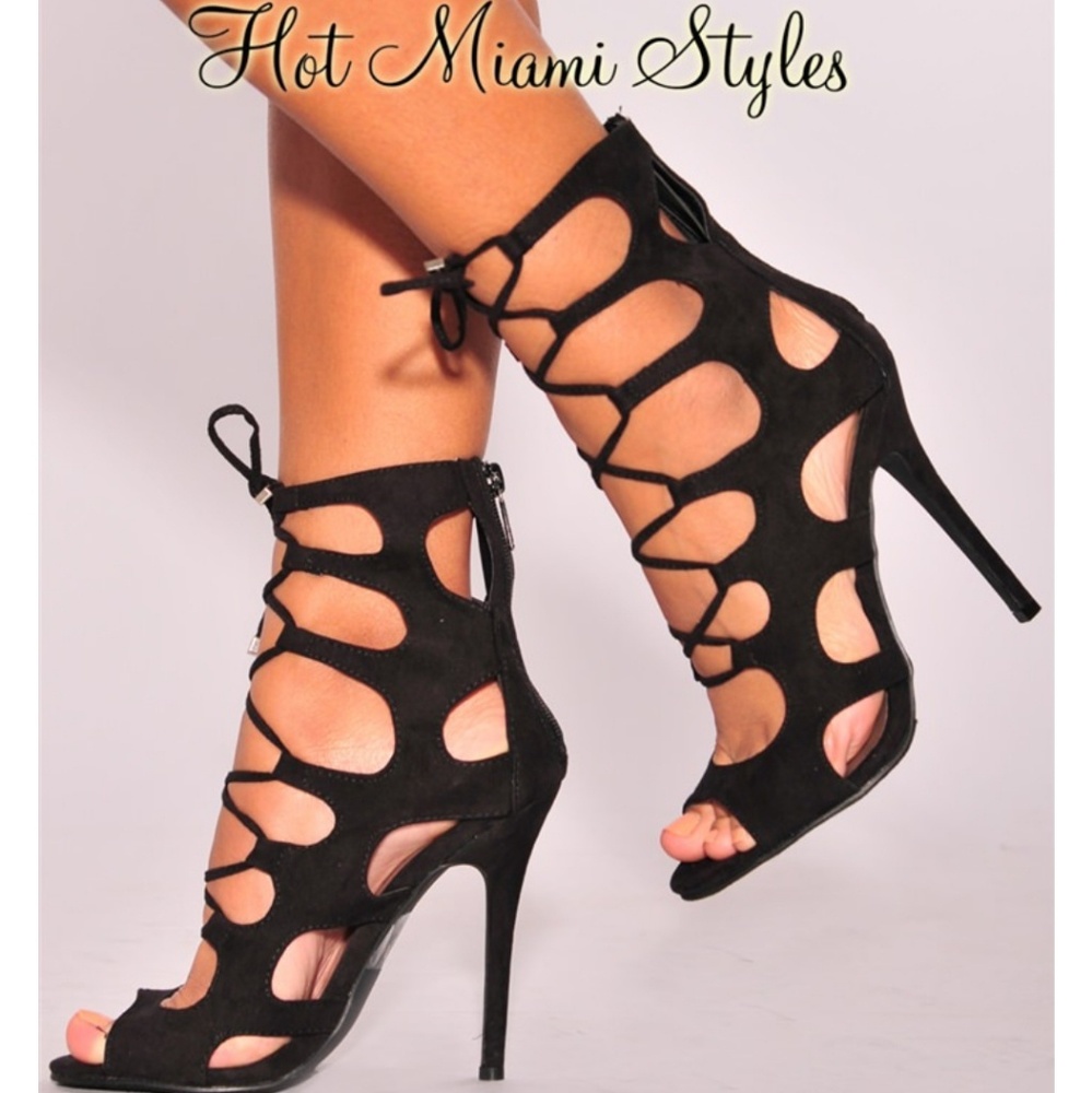 Breckelle's Lace Up Sandals NEW - Picture 1 of 8